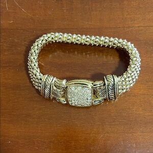 Elegant Vintage Golden  Bracelet with Crystal Accents